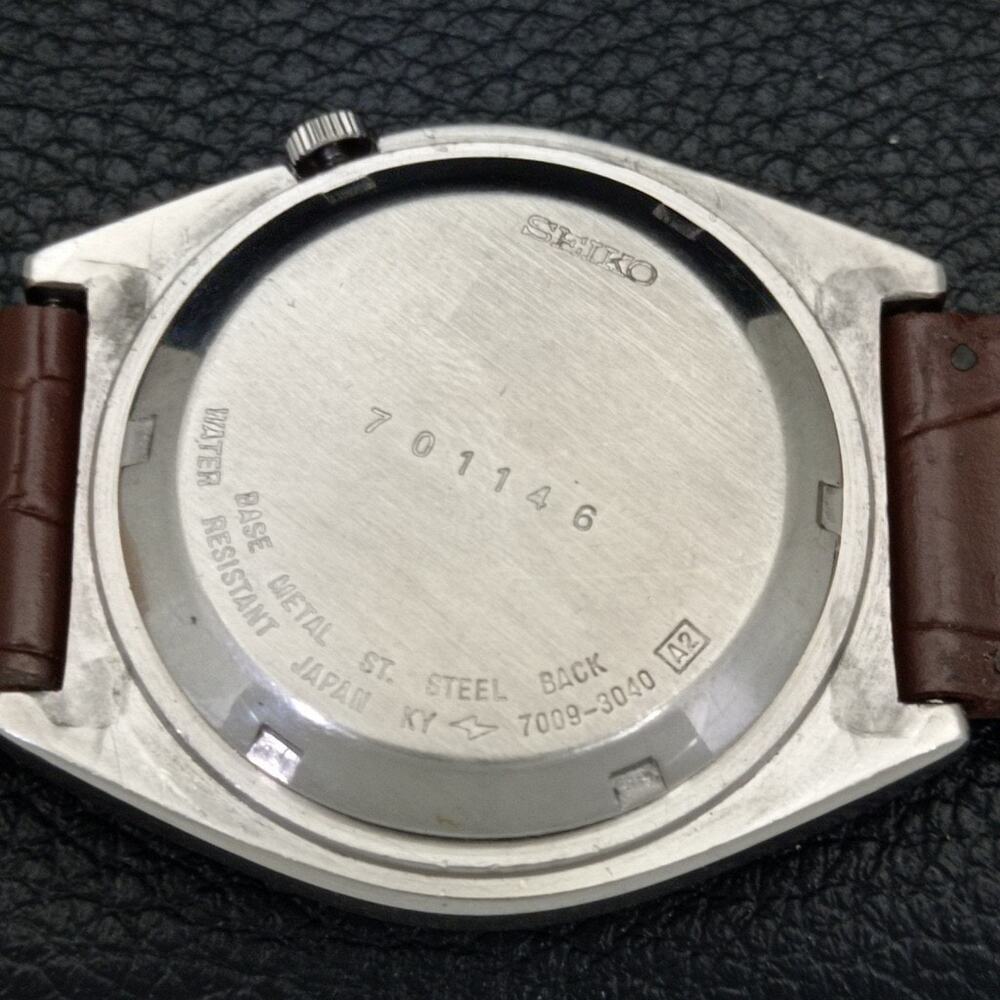 Vintage 1993 Seiko Automatic Mens Silver Watch W/daydate & Gold accents - Picture 8 of 10